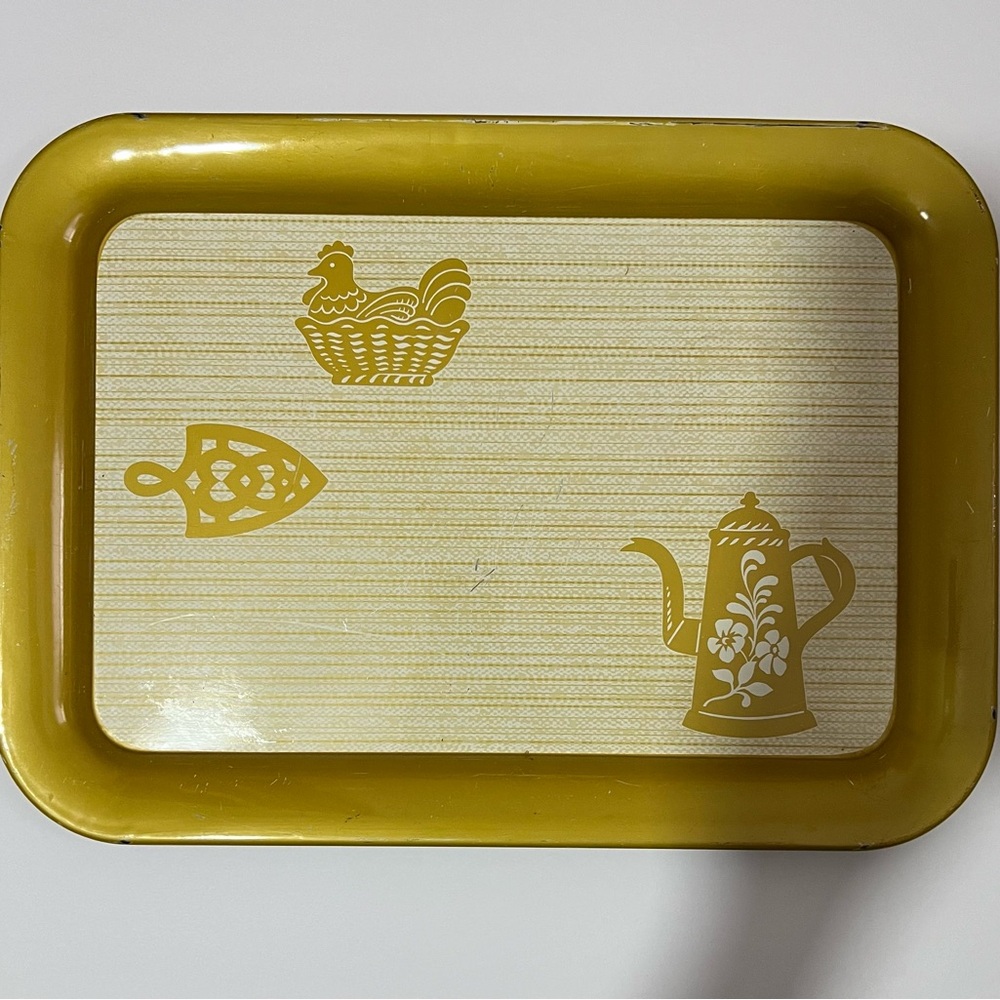 Vintage Metal Serving Tray Coffee Kettle Trivet Chicken‎ Design Yellow